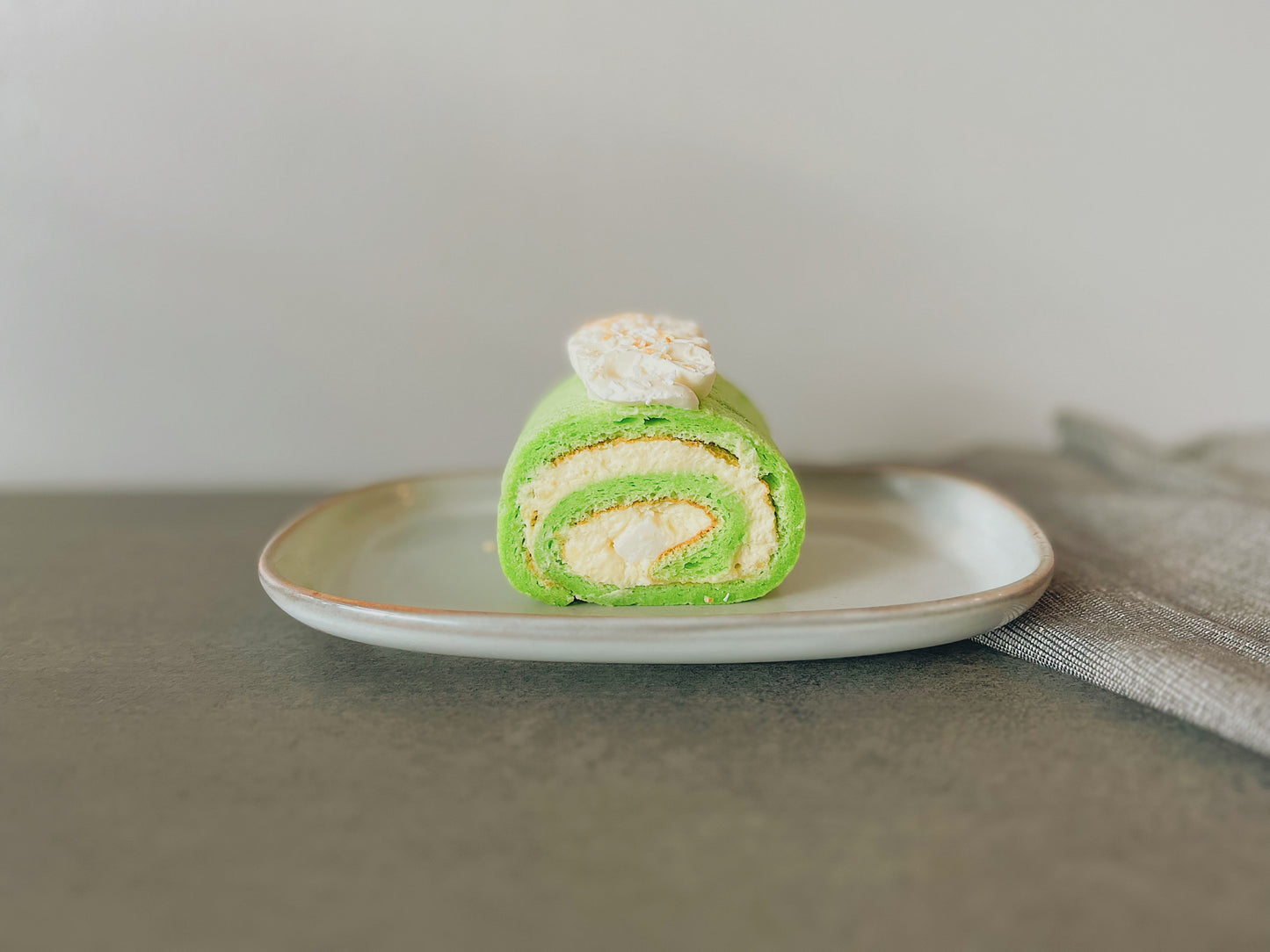 Pandan Roll Cake